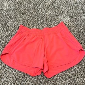 NWOT Lululemon Tracker Shorts 4”